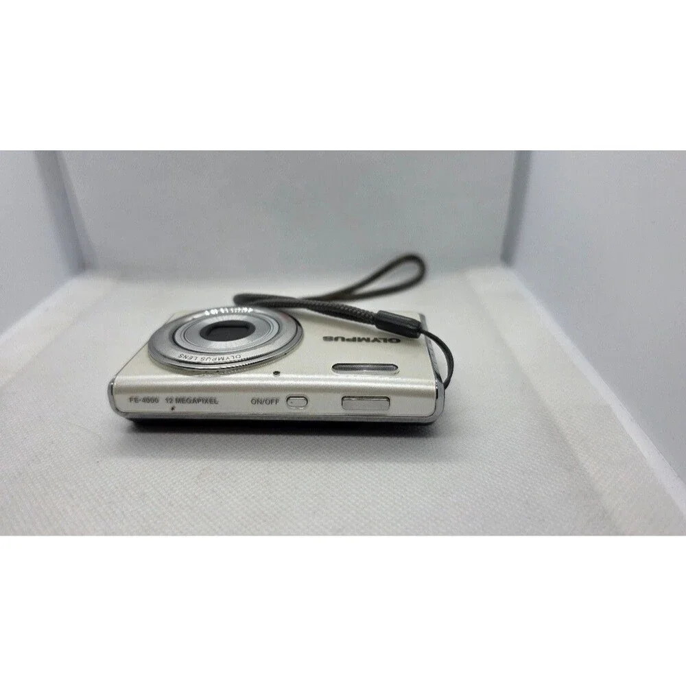 Olympus FE-4000 12MP Digital Camera White Compact (For Parts/Damaged)